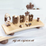 استنداسم کرم قهوه ای از کنار