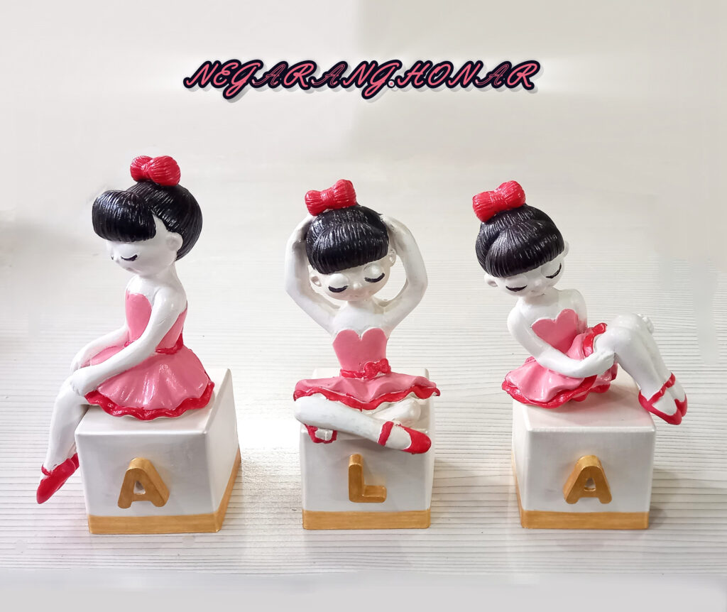 استند اسم دخترانه از روبرو