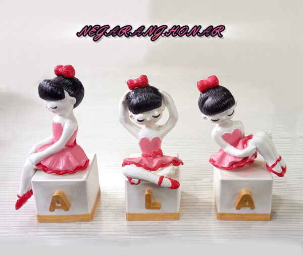 استند اسم دخترانه از روبرو