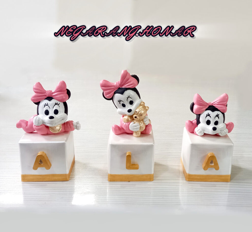 استند اسم میکی موس